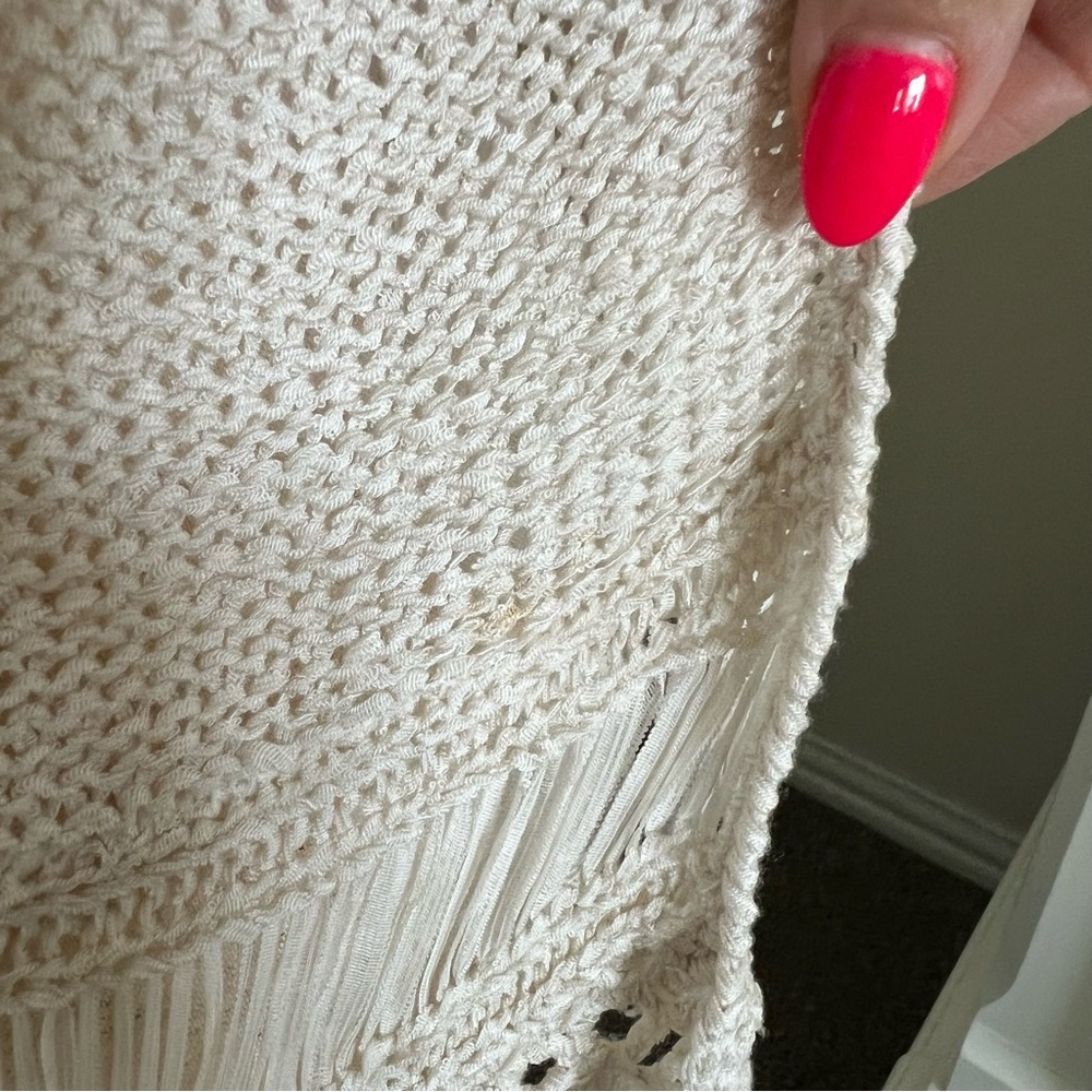 Cream Crochet Fringe Vest - Picture 5 of 9